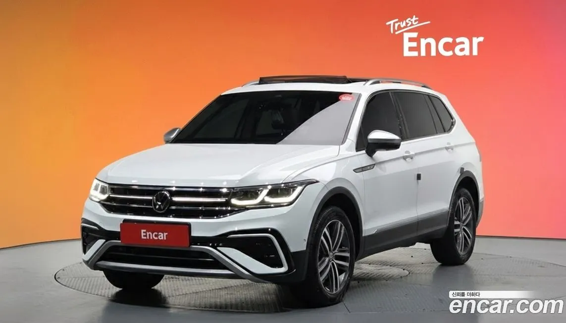 Volkswagen Tiguan — фото 1