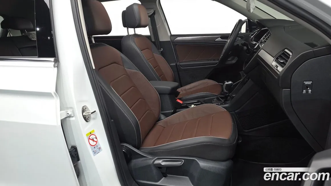 Volkswagen Tiguan — фото 10