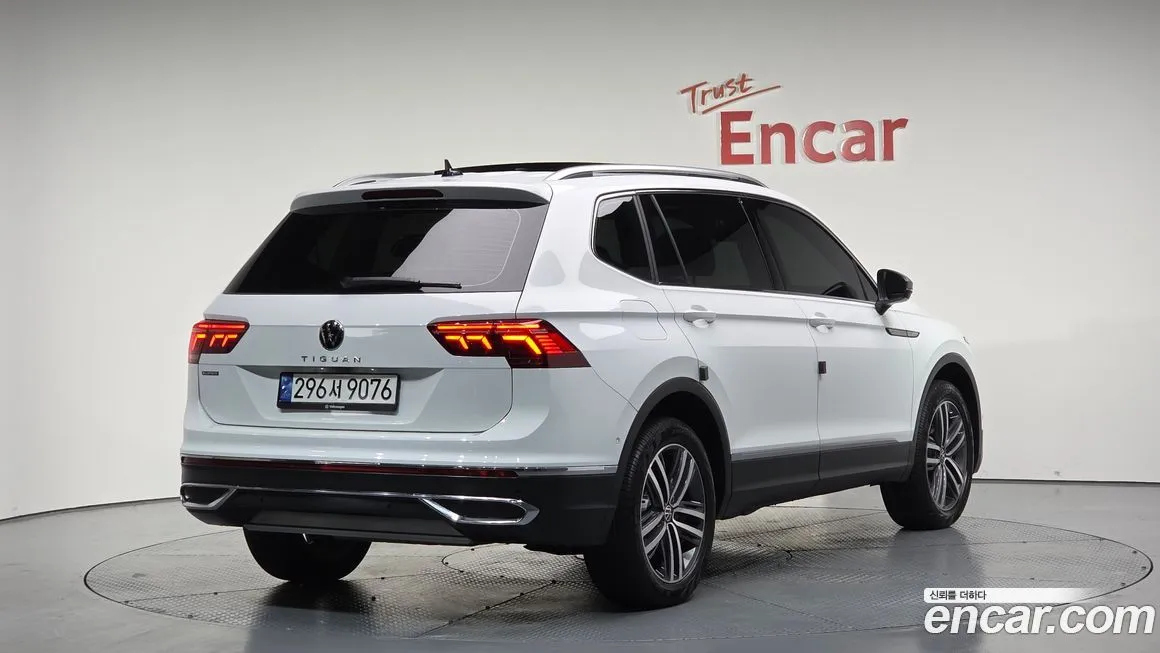 Volkswagen Tiguan — фото 2