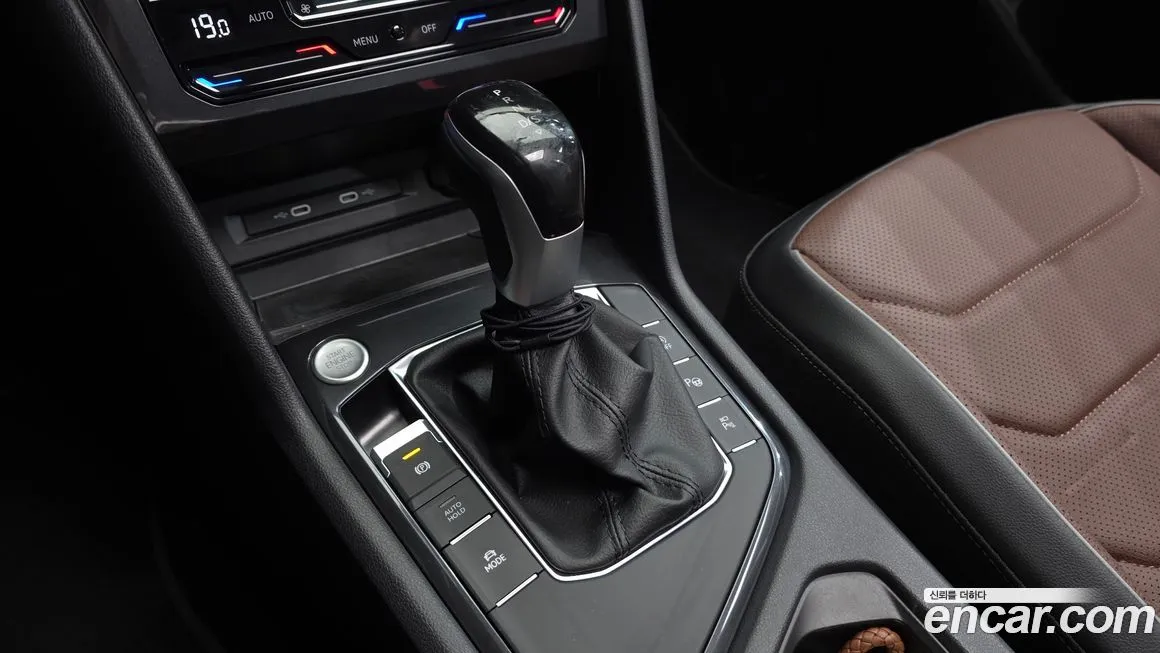 Volkswagen Tiguan — фото 9