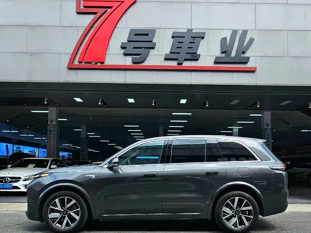 Li Auto L8 2023 из CN, фото 3