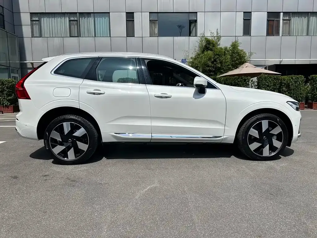 [object Object] XC60 PHEV 2024 из CN, фото 4
