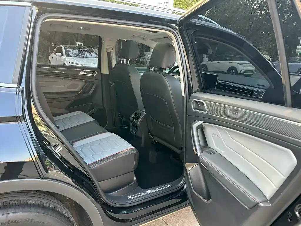 Volkswagen Tiguan L New Energy 2022 из CN, фото 8