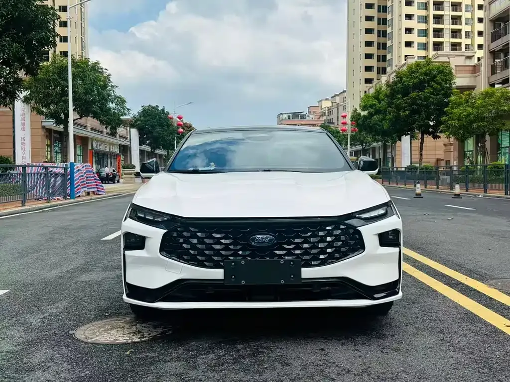 Ford Mondeo 2022 из CN, фото 2
