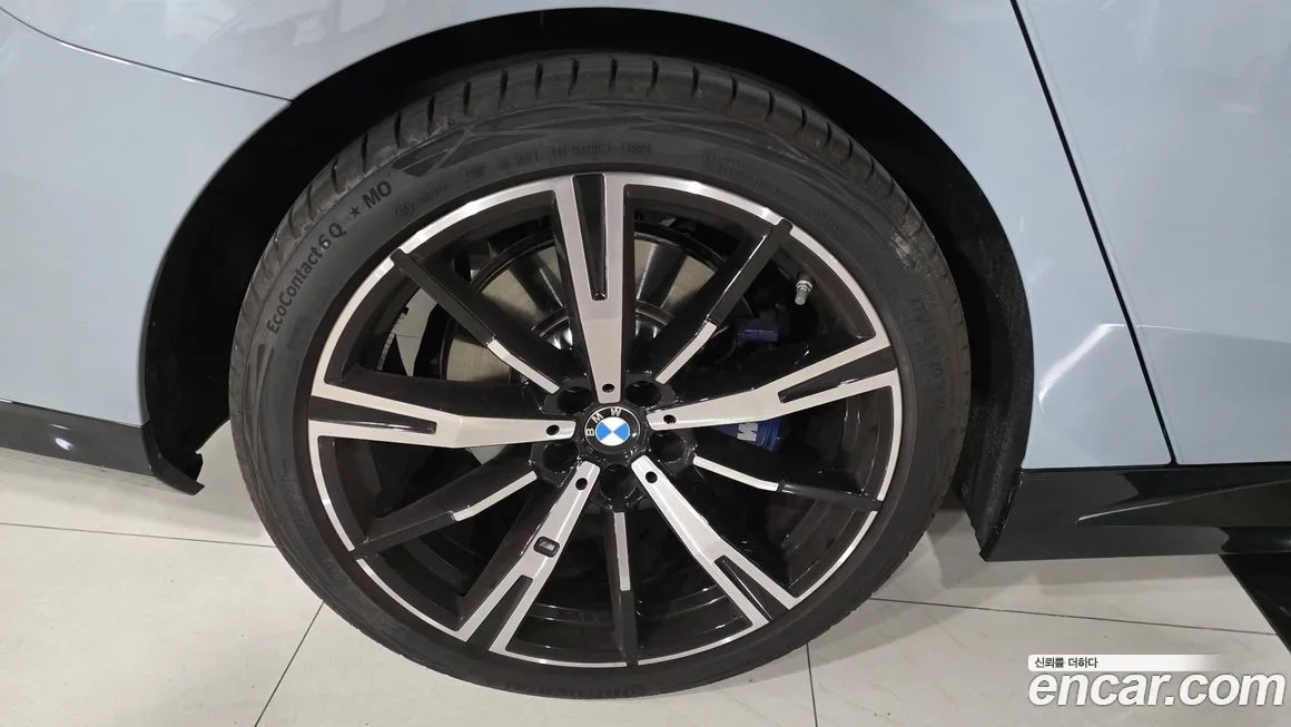 BMW 5-Series 2025 из KR, фото 5