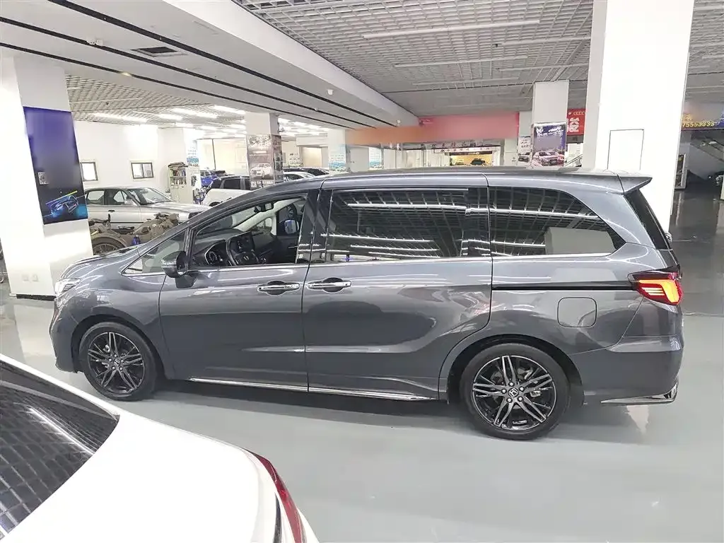Honda Odyssey 2023 из CN, фото 5