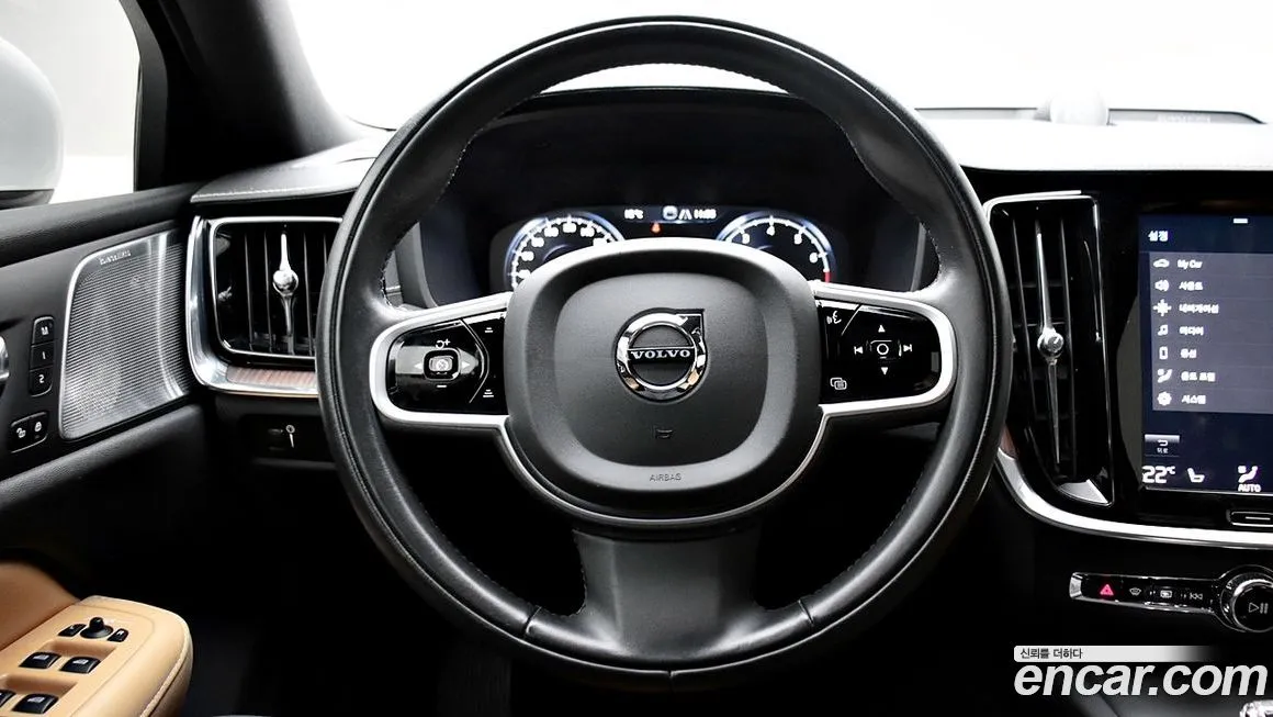 Volvo S60 — фото 9