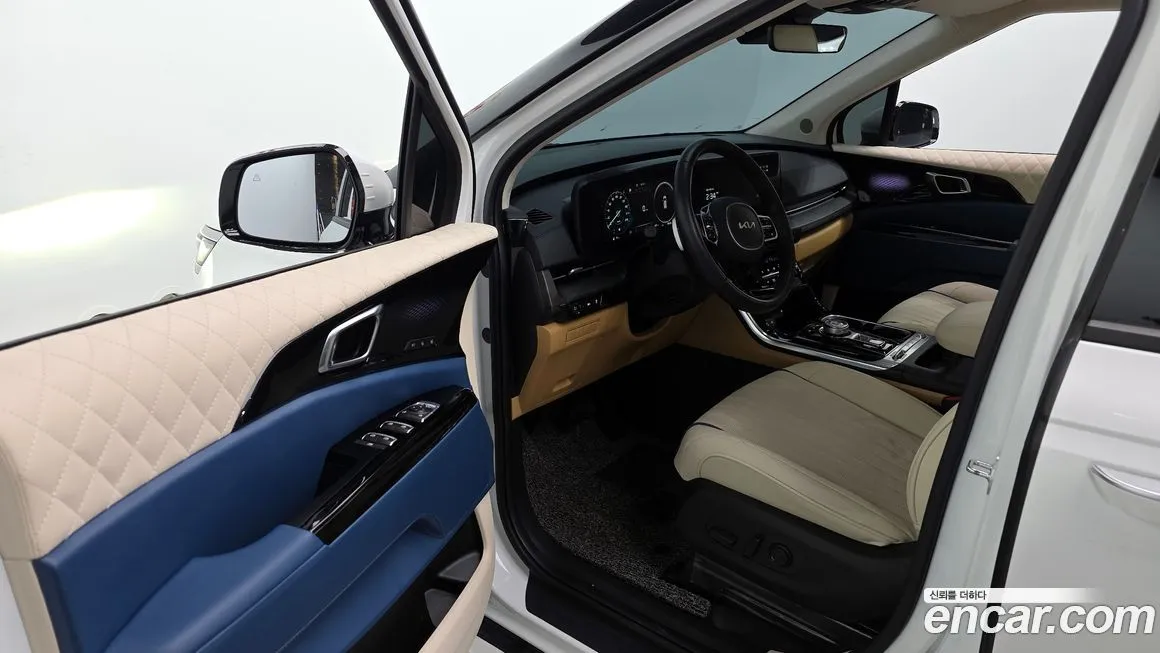 Kia Carnival — фото 10