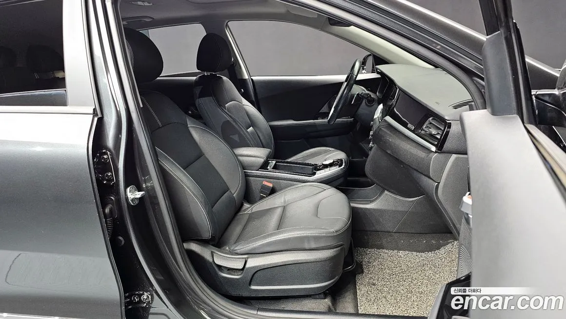 Kia Niro — фото 10