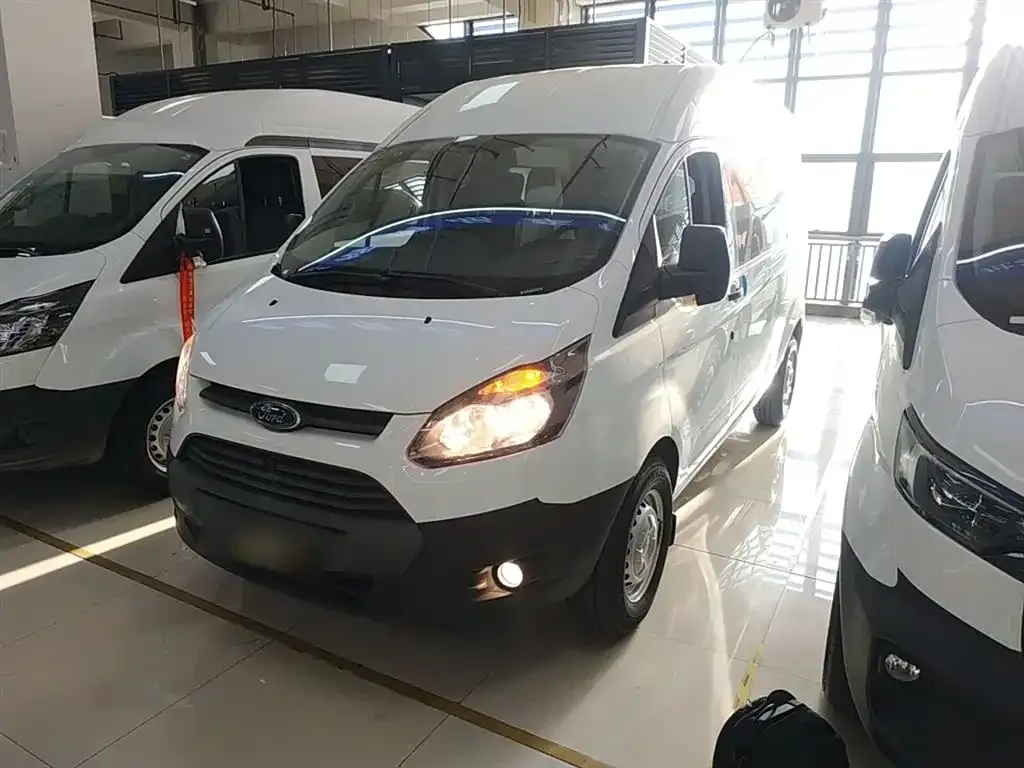 Ford Transit 2022 из CN, фото 5
