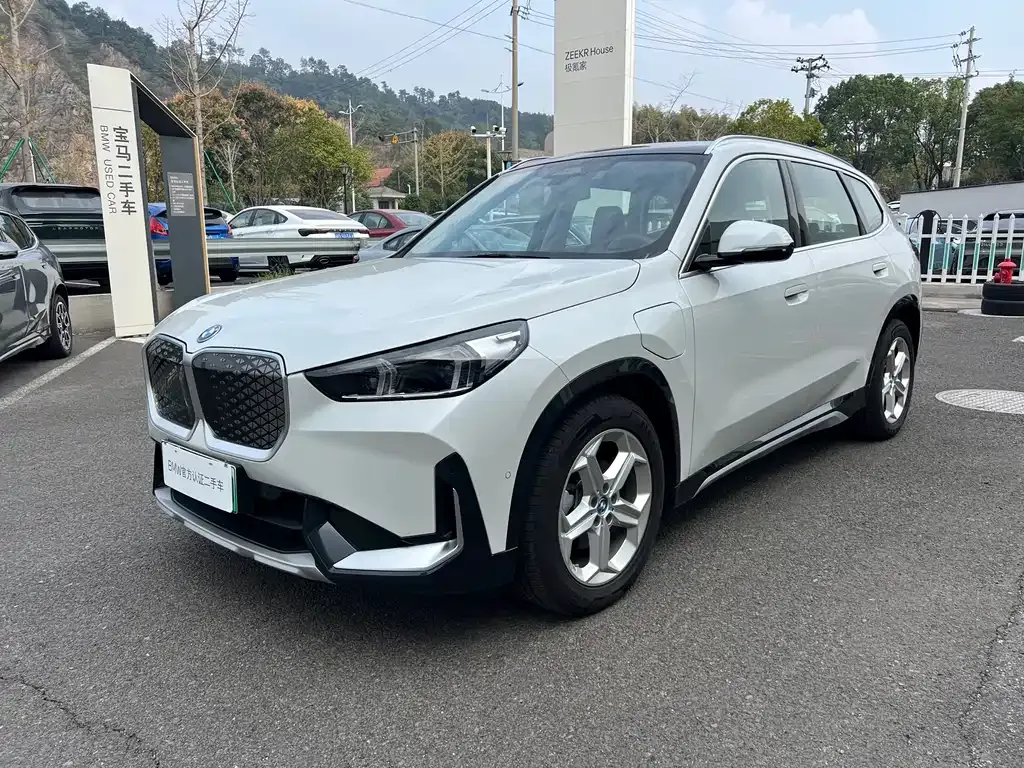 BMW iX1 2025 из CN, фото 1