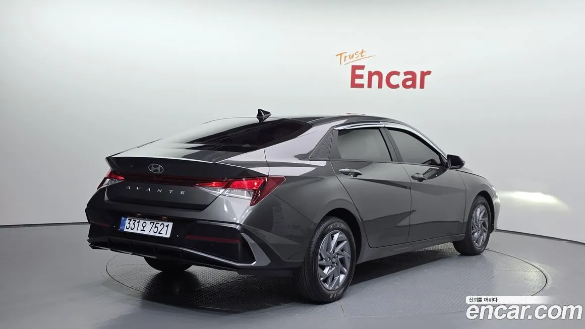 Hyundai AVANTE — фото 2