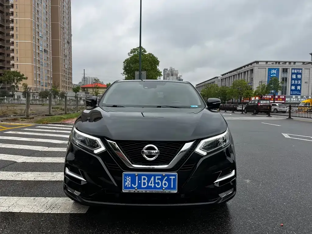 Nissan Qashqai 2021 из CN, фото 2