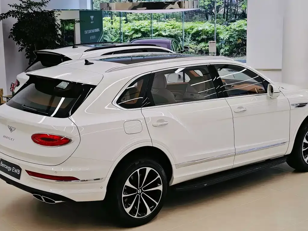 Bentley Bentayga 2025 из CN, фото 7