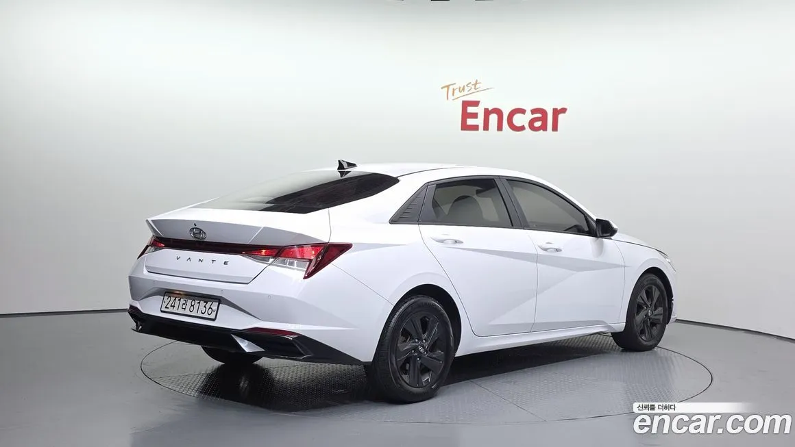 Hyundai AVANTE — фото 2