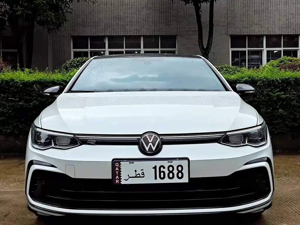 Volkswagen Golf 2023 из CN, фото 2