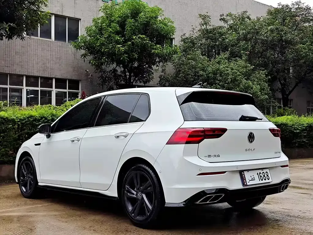 Volkswagen Golf 2023 из CN, фото 4