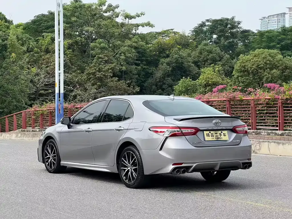 Toyota Camry 2022 из CN, фото 4