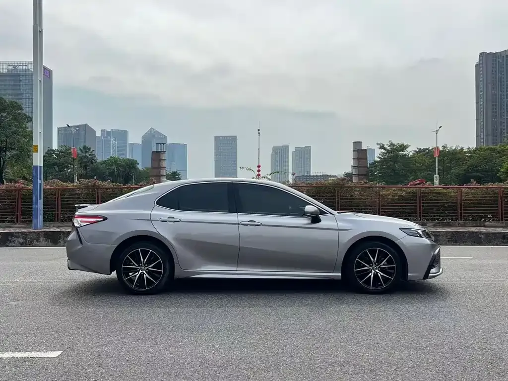 Toyota Camry 2022 из CN, фото 7