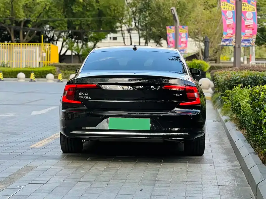 Volvo S90 PHEV 2025 из CN, фото 3