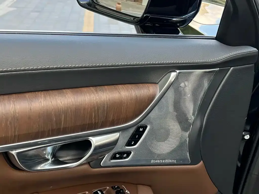 Volvo S90 PHEV 2025 из CN, фото 7
