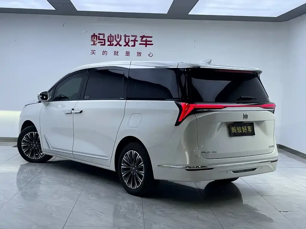 Buick GL8 2025 из CN, фото 4