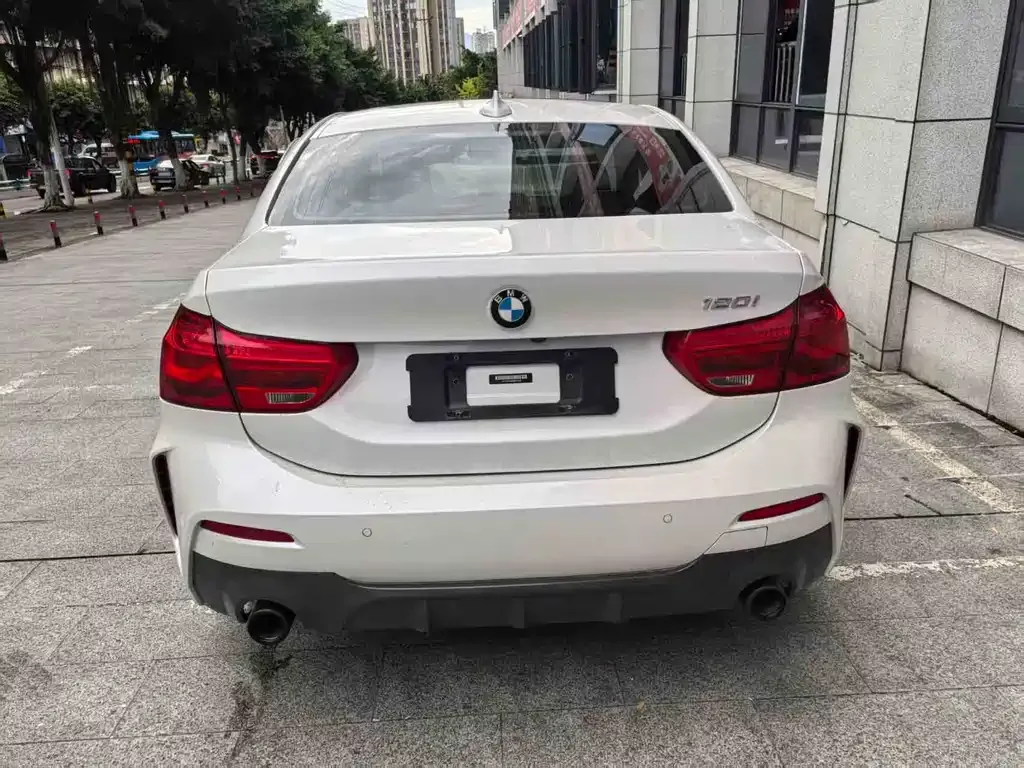BMW 1 Series 2021 из CN, фото 10