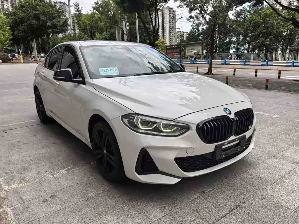 BMW 1 Series 2021 из CN, фото 3