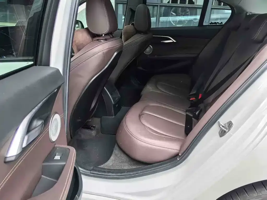 BMW 1 Series 2021 из CN, фото 5