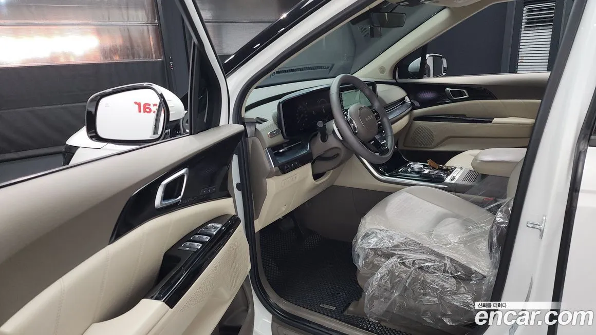 Kia Carnival — фото 10
