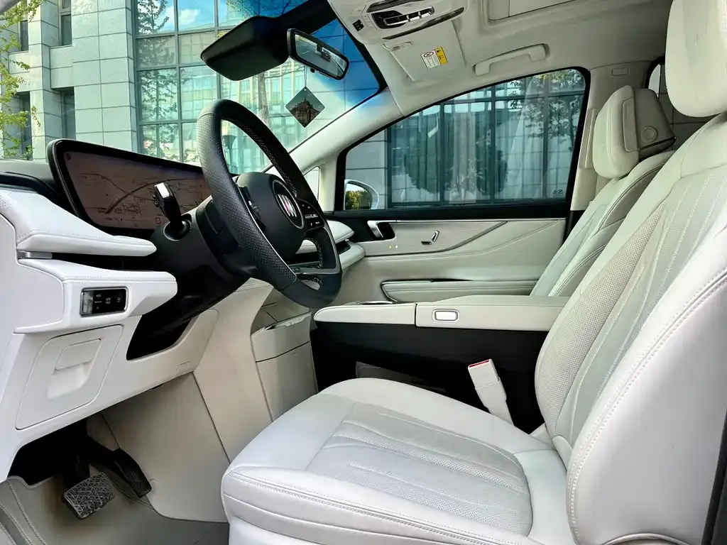 Buick GL8 Hybrid 2024 из CN, фото 4