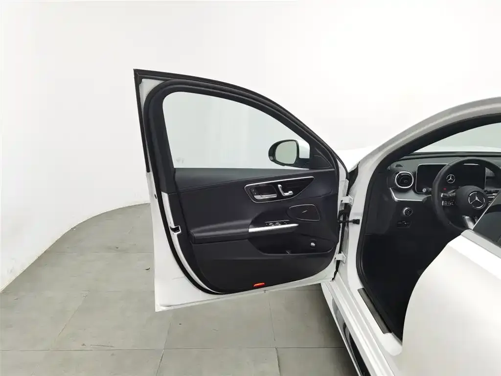 Mercedes-Benz C-Class 2023 из CN, фото 8
