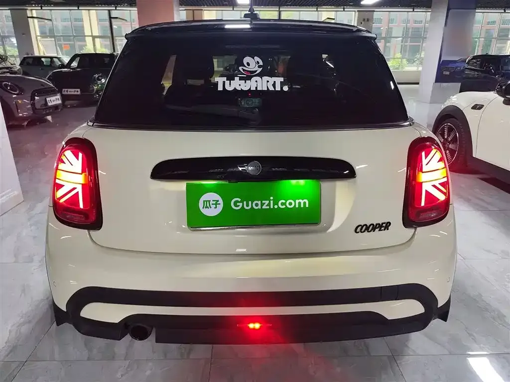 MINI Cooper (3-door) 2023 из CN, фото 6