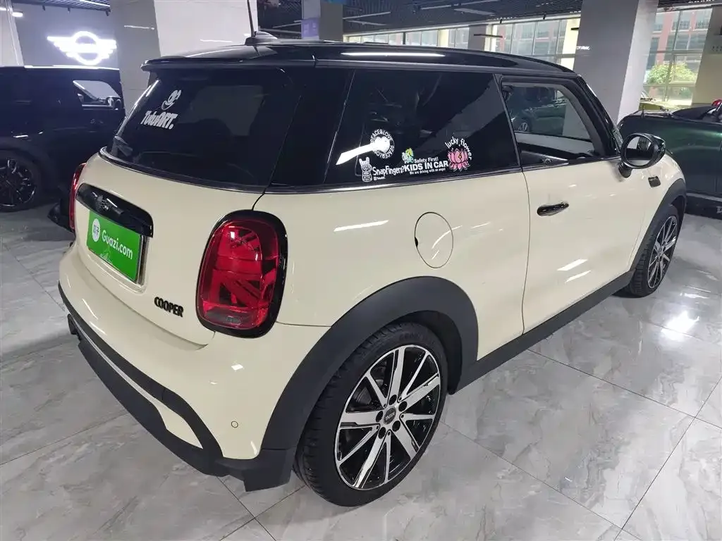 MINI Cooper (3-door) 2023 из CN, фото 7
