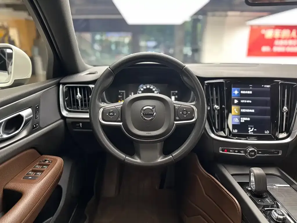 Volvo S60 2022 из CN, фото 9