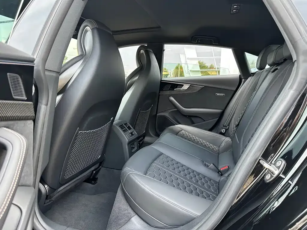 Audi RS 5 2024 из CN, фото 9