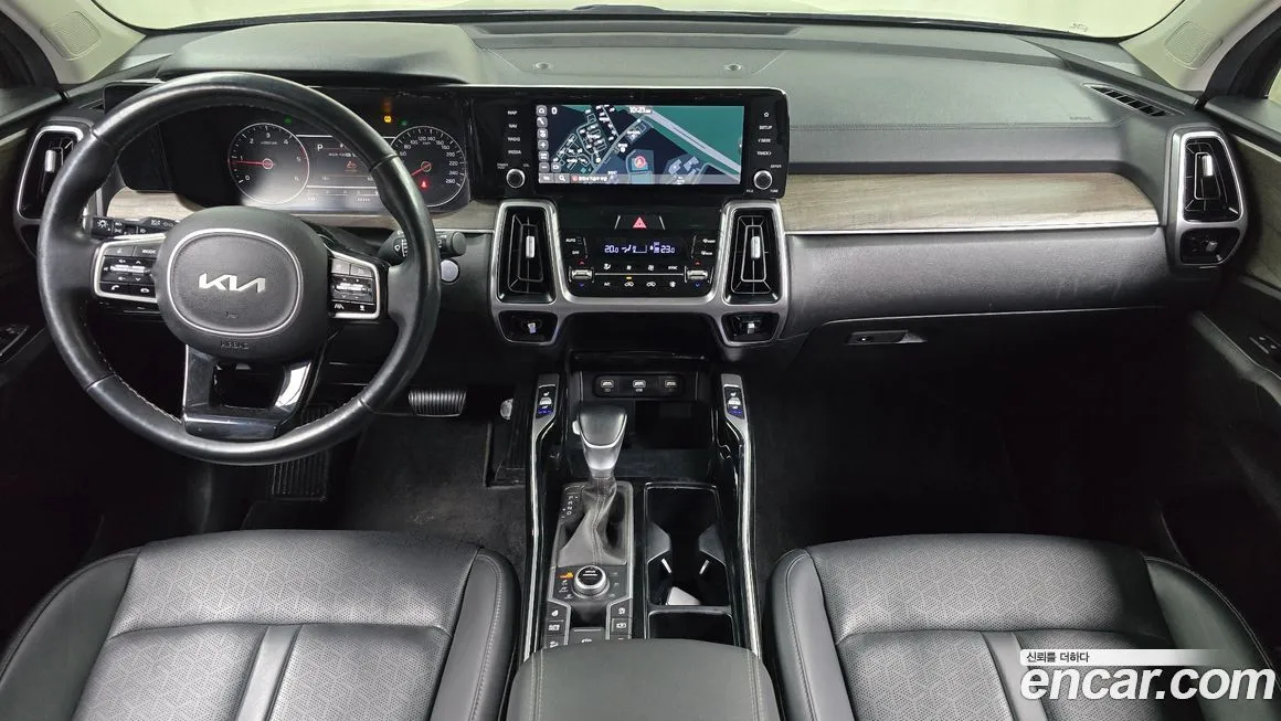 Kia Sorento — фото 7