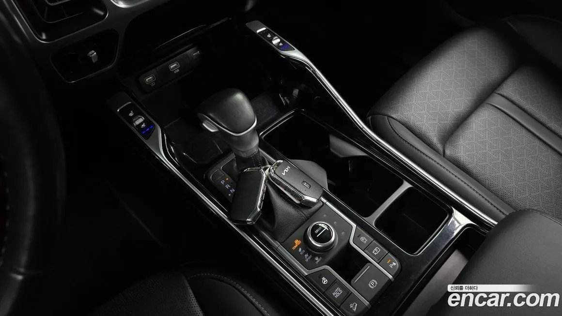 Kia Sorento — фото 9
