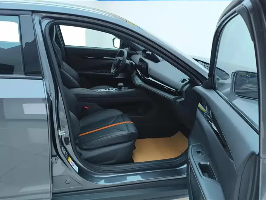 Changan UNI-V 2025 из CN, фото 8