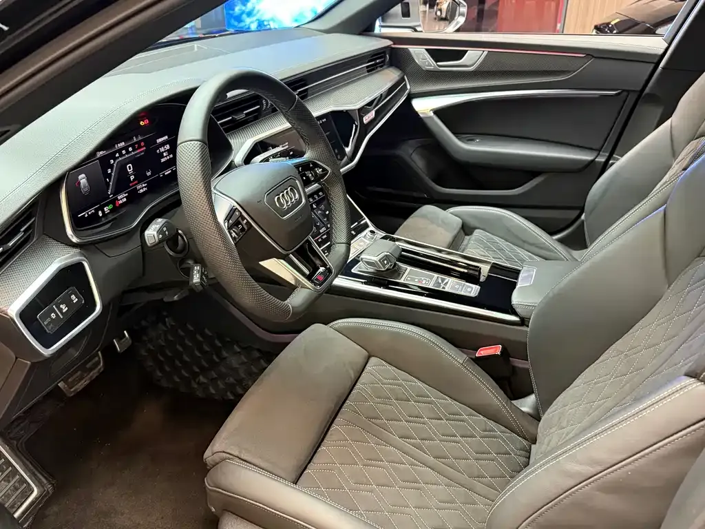 Audi S6 2024 из CN, фото 7