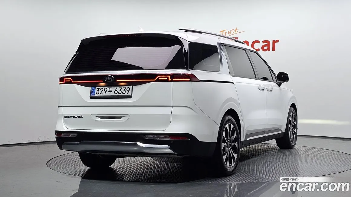 Kia Carnival — фото 2