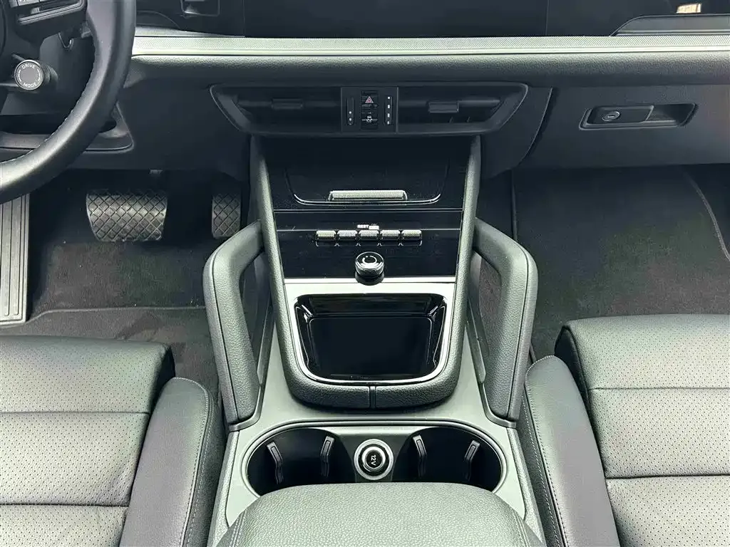Porsche Cayenne 2023 из CN, фото 10
