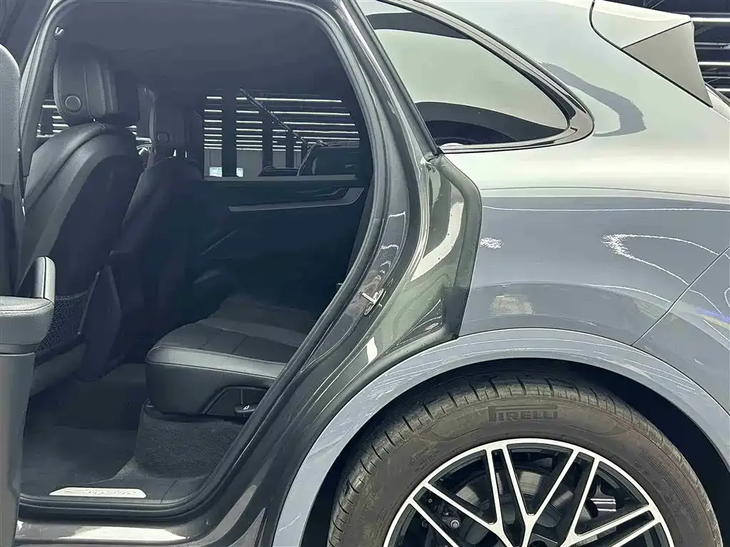 Porsche Cayenne 2023 из CN, фото 7