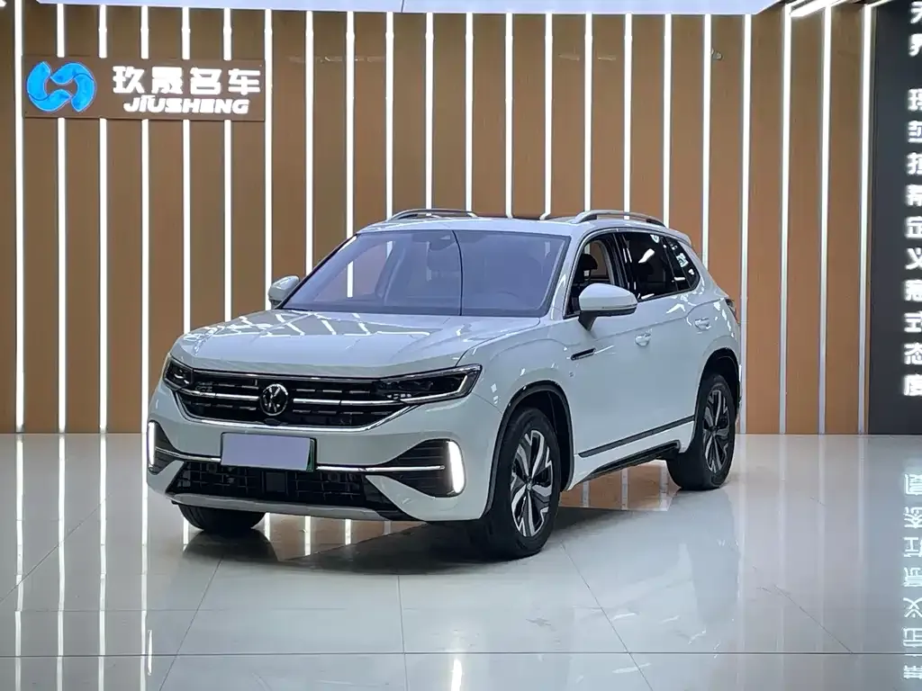Volkswagen GTE PHEV 2023 из CN, фото 1