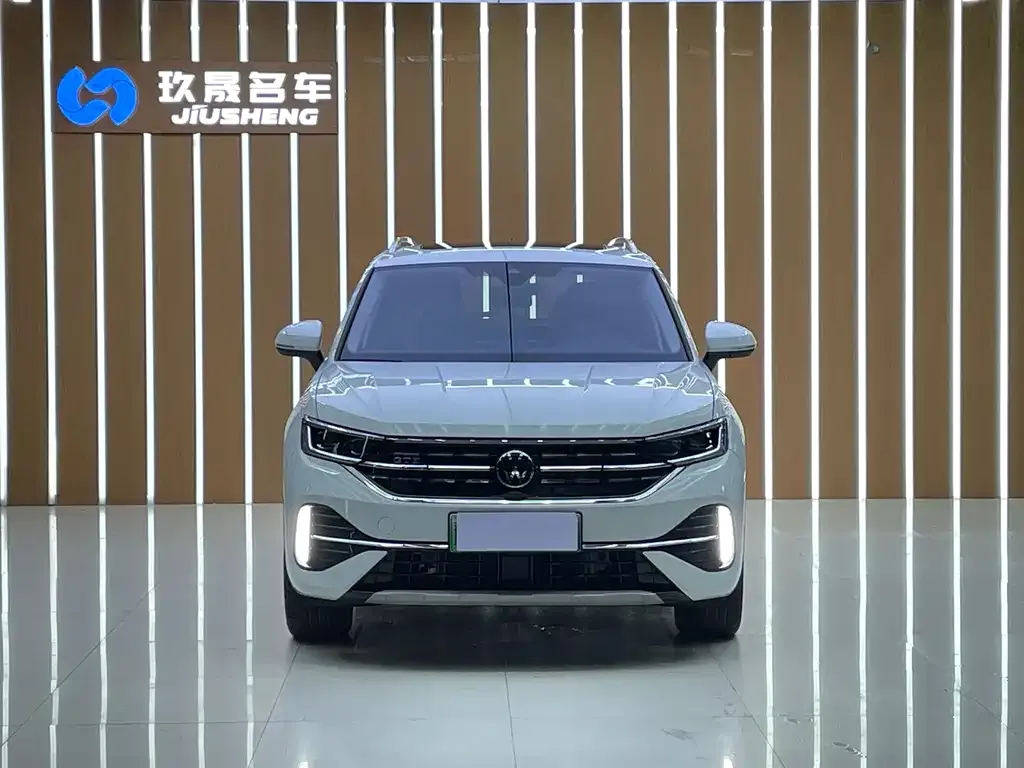Volkswagen GTE PHEV 2023 из CN, фото 2