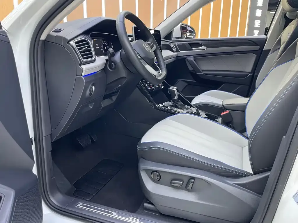 Volkswagen GTE PHEV 2023 из CN, фото 4