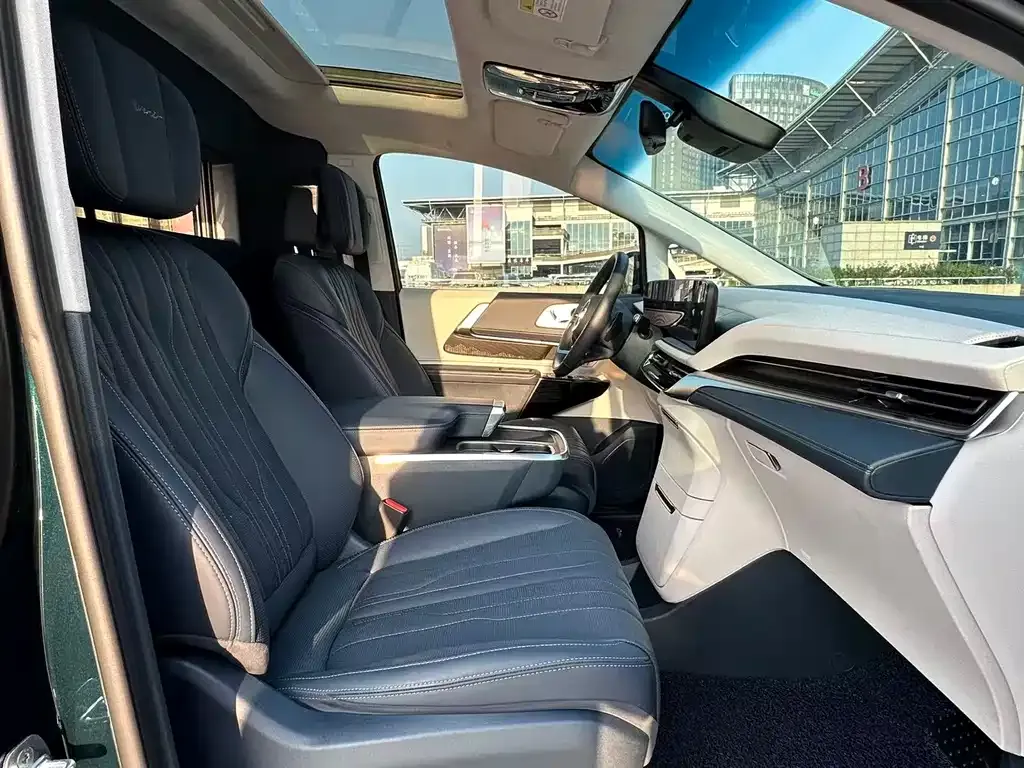 Buick Century 2023 из CN, фото 10