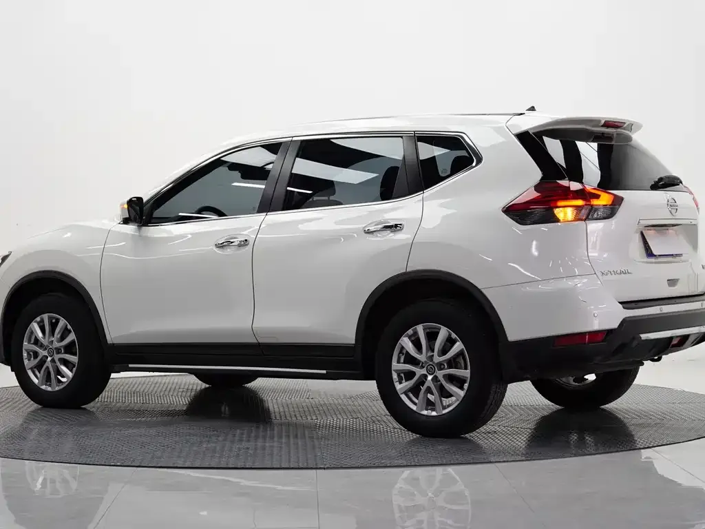 Nissan X-Trail 2021 из CN, фото 3