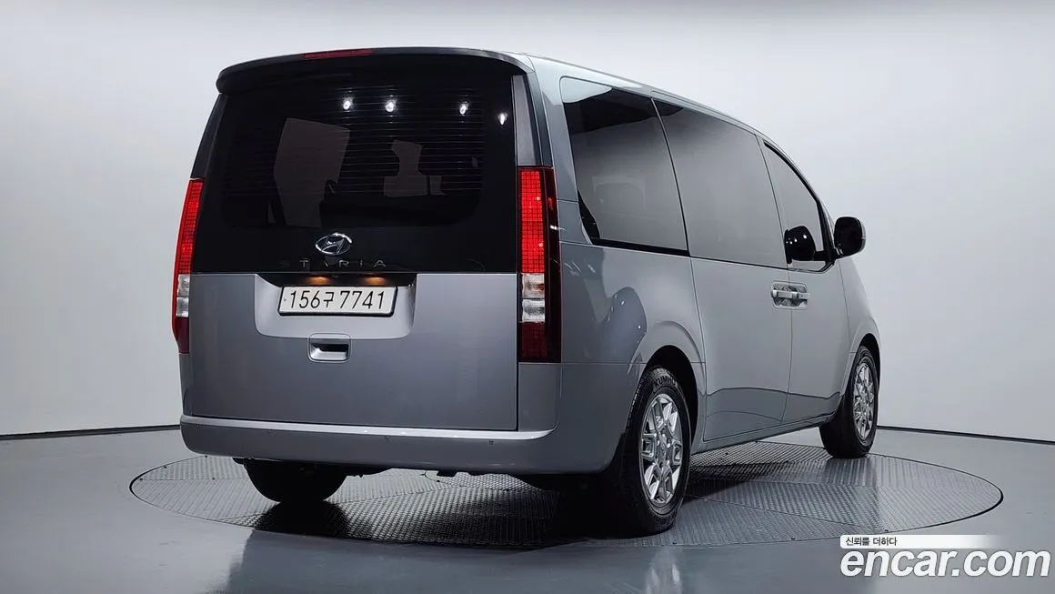 Hyundai Staria 2023 из KR, фото 2