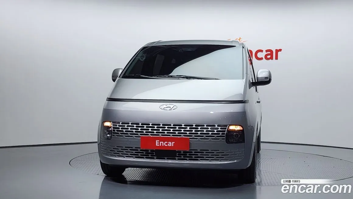 Hyundai Staria 2023 из KR, фото 3